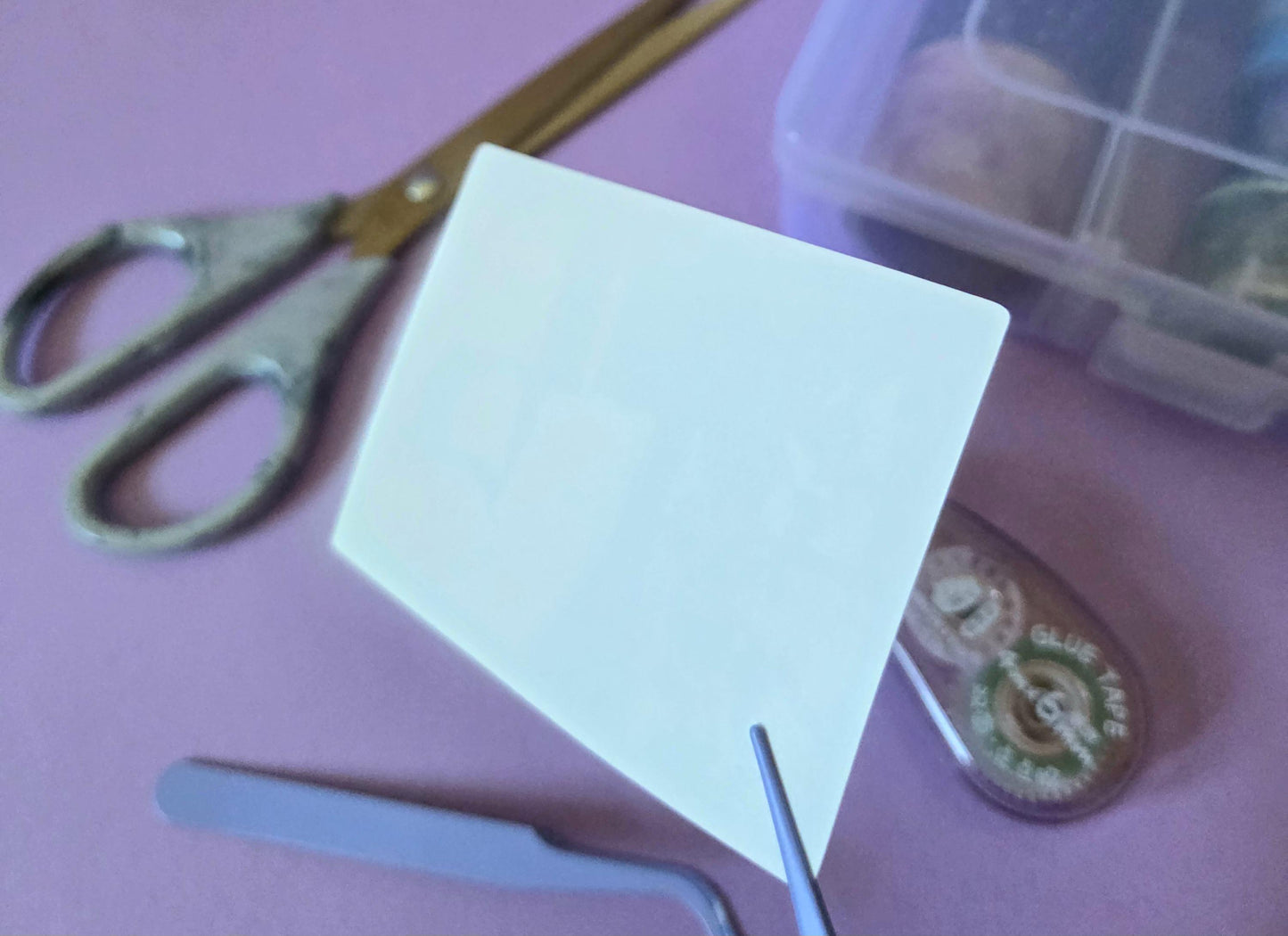 Grunge Wolf Sticker – Die Cut Wilderness Animal Decal, Dark Forest Aesthetic Laptop Sticker, Gothic Outdoor Art, Indie Individual Sticker