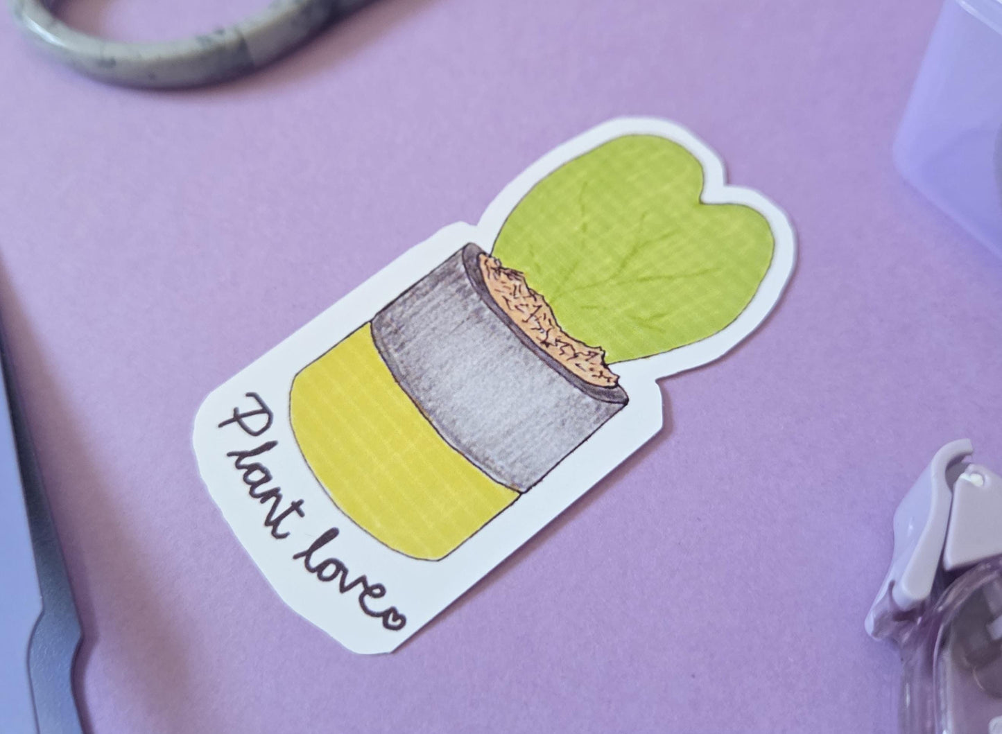Plant Love Sticker – Cute Heart-Shaped Succulent Die Cut Sticker, Plant Lover Gift, Kawaii Vinyl Decal, Botanical Aesthetic Journal Sticker